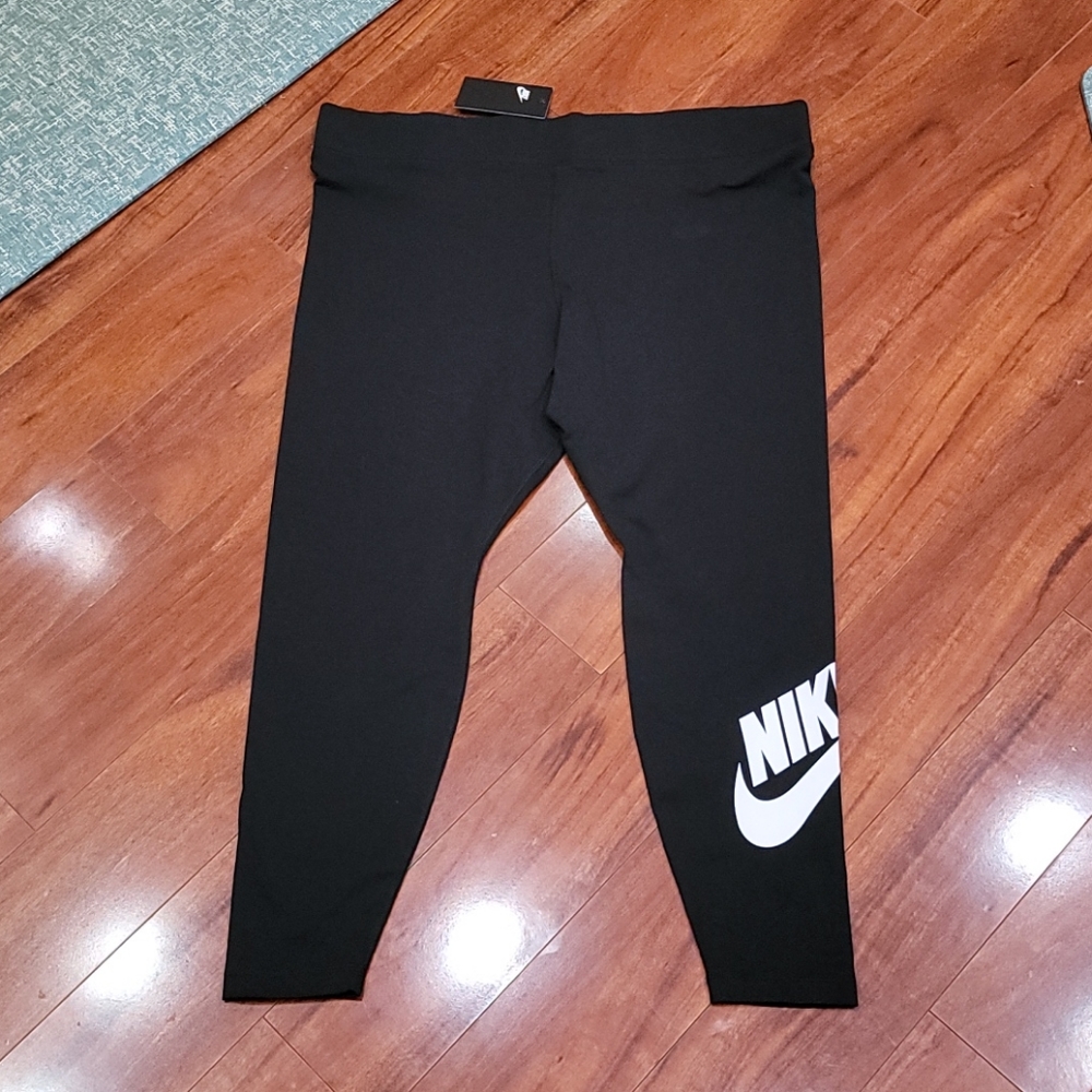 NWT plus size Nike knit leggings - Picture 2 of 9